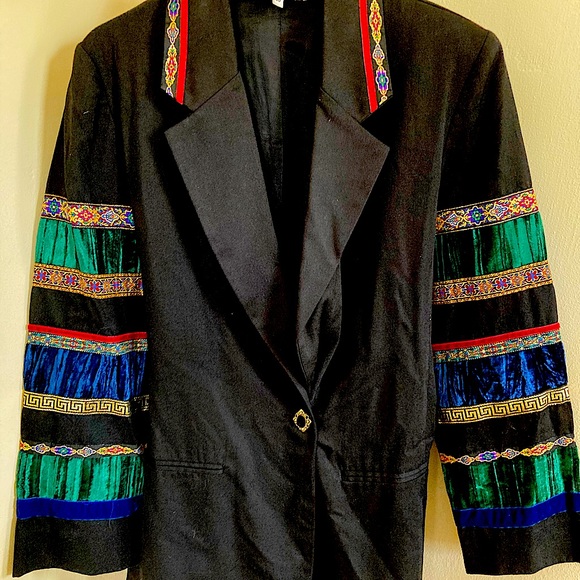 H Apparel Co Black Blazer with Velvet Ribbon - Picture 1 of 3